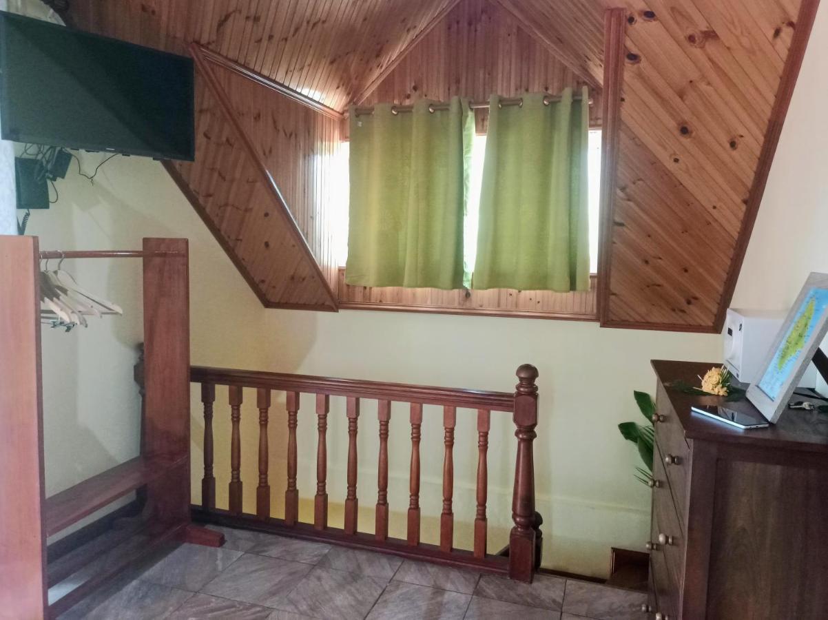 Badamier Self-Catering Leilighet La Digue Eksteriør bilde
